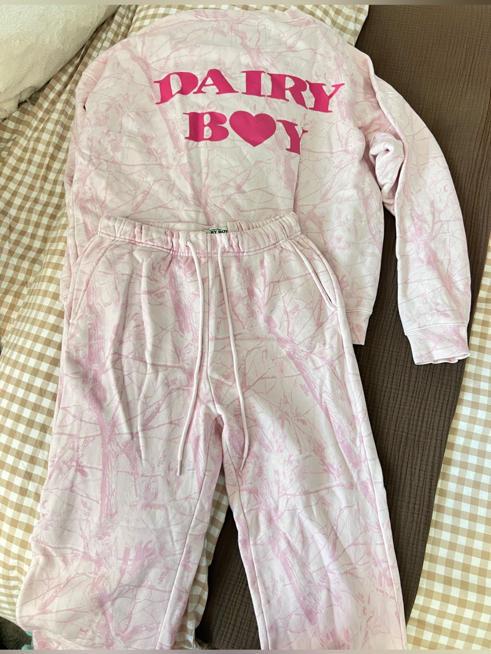 Dairy boy pink camo set!! Size medium sweatshirt and size small bottoms